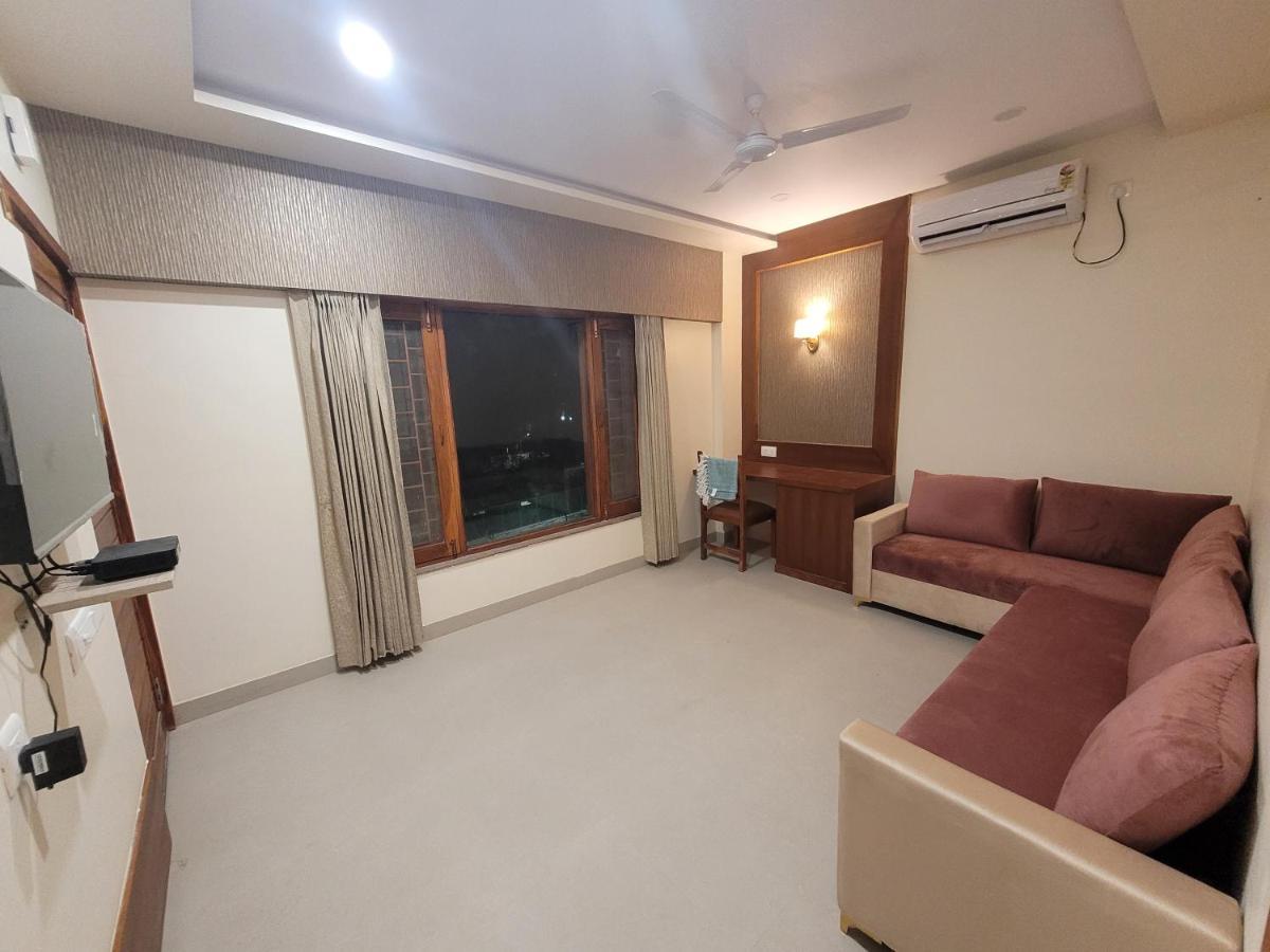 Hotel Ananda Kashi Váránaszi Kültér fotó