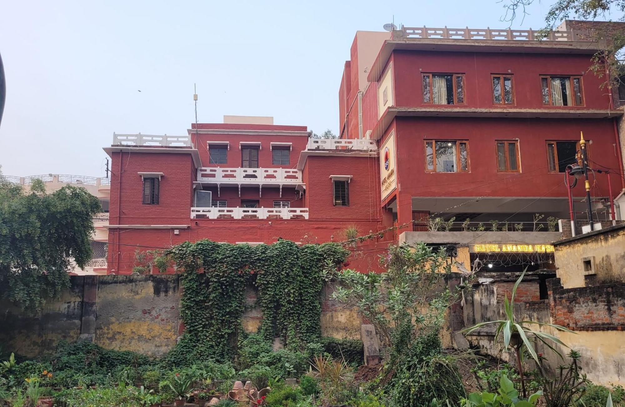 Hotel Ananda Kashi Váránaszi Kültér fotó